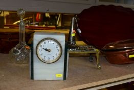 A GROUP OF GLASS, METALWARES AND SUNDRY ITEMS, comprising a geometric, onyx, battery operated mantel