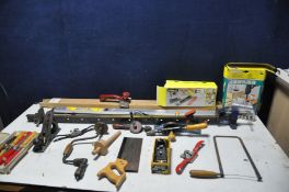 A SELECTION OF CARPENTRY TOOLS to include a Stanley Bailey No4 plane, a Stanley No9 1/2 block plane,