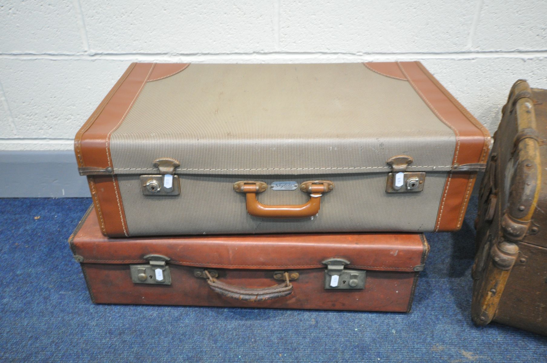 A VINTAGE WOODEN BANDED TRUNK width 84cm x depth 50cm x height 35cm, along with two vintage fibre - Image 2 of 3