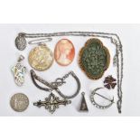 A GREEN CHINESE CINABAR BROOCH AND OTHER JEWELLERY ITEMS, a green cinnabar brooch of a floral