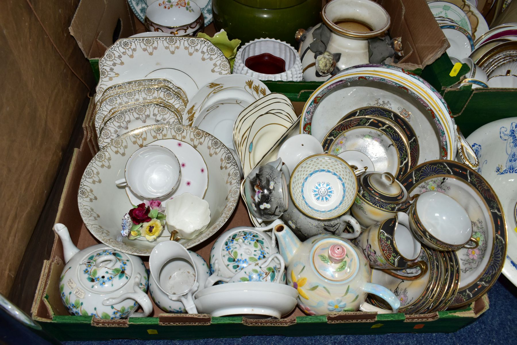 FOUR BOXES AND LOOSE TEA WARES ETC, to include a Villeroy & Boch 'Magica' teapot, sugar bowl, milk - Bild 4 aus 13