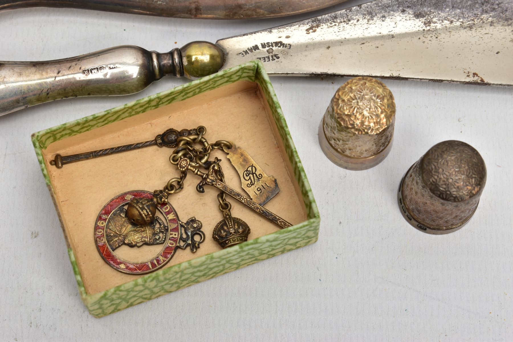 A SELECTION OF SILVER ITEMS, to include a silver hand held mirror of a plain polished design, - Image 2 of 5