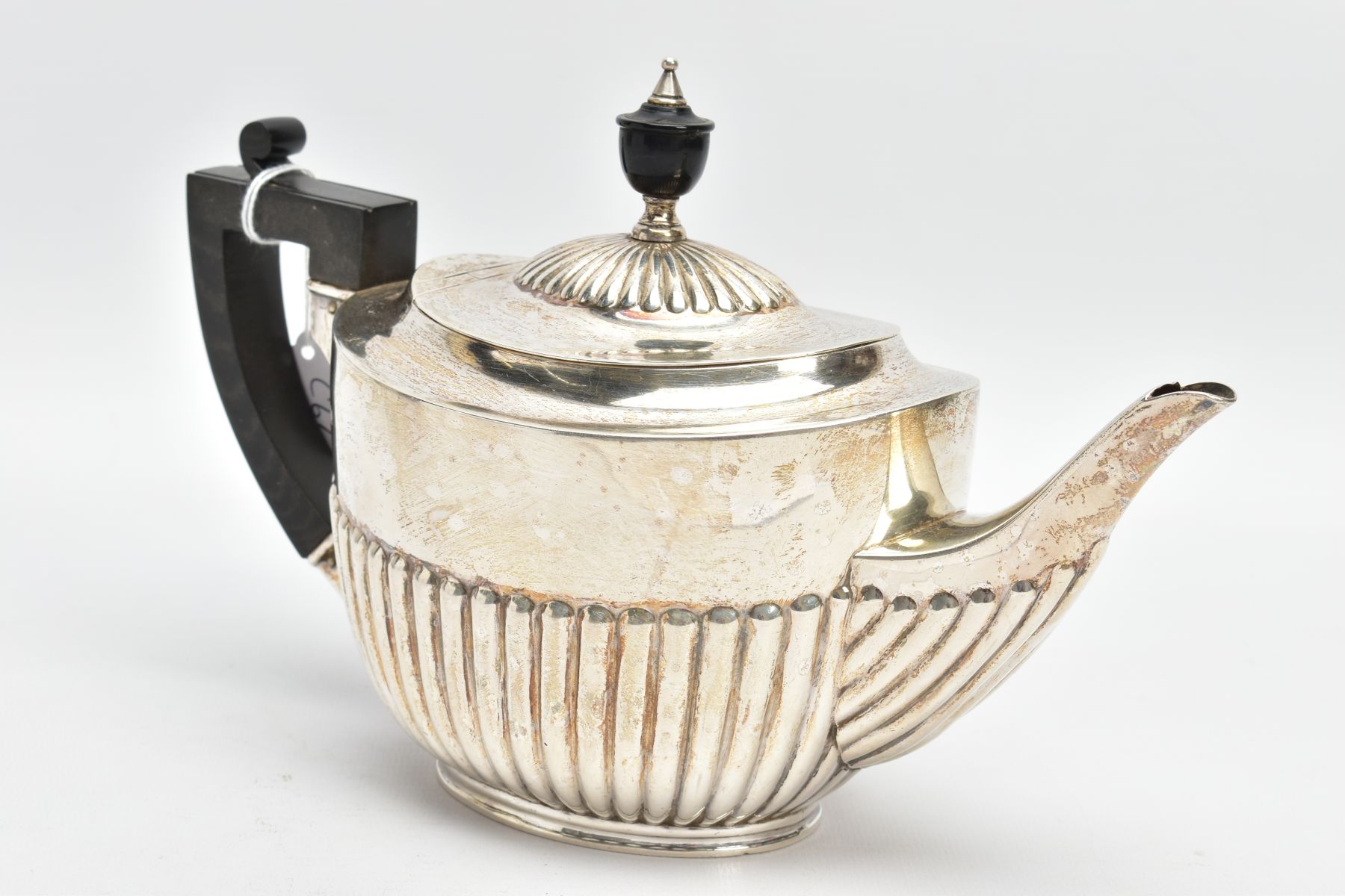 A SILVER TEAPOT, tapered stop reeded design, fitted with a black wooden handle and finial, - Bild 3 aus 6