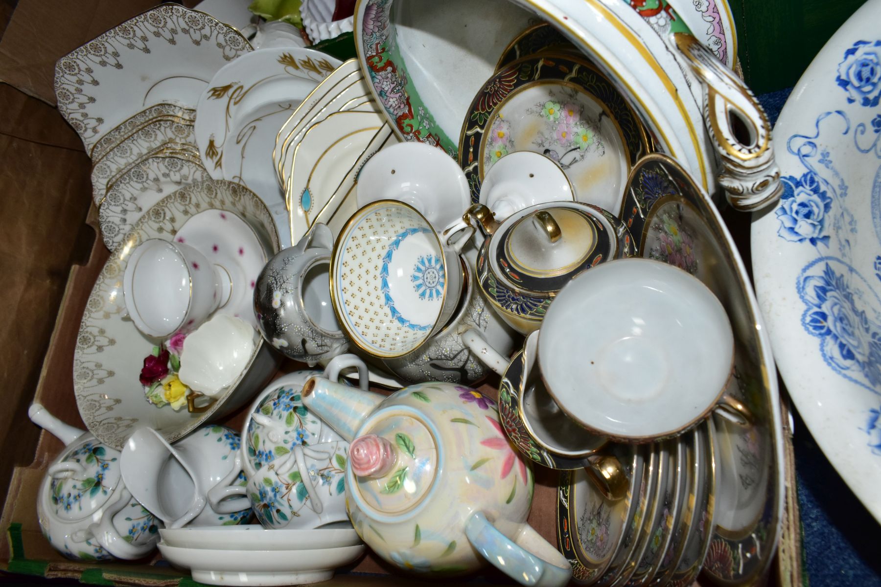 FOUR BOXES AND LOOSE TEA WARES ETC, to include a Villeroy & Boch 'Magica' teapot, sugar bowl, milk - Bild 7 aus 13