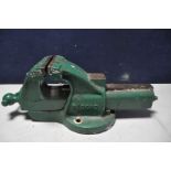 A VINTAGE RECORD No 36P ENGINEERS VICE over painted In green with 6in jaws (condition:- surface rust