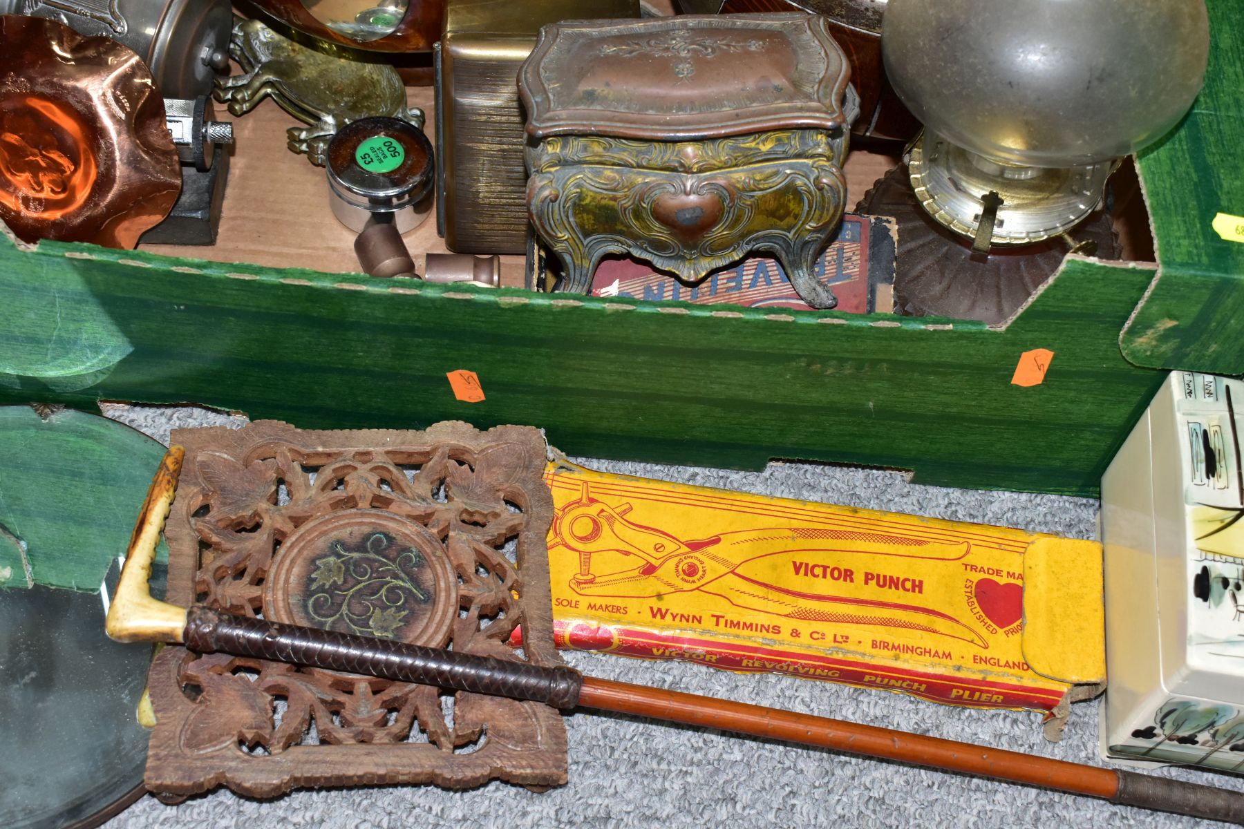 FOUR BOXES OF SUNDRY ITEMS ETC, TO INCLUDE A 19TH CENTURY FRENCH CAST METAL JEWELLERY CASKET, - Bild 2 aus 11