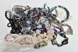 A BOX OF ASSORTED SEMI-PRECIOUS GEMSTONE AND GLASS BEAD JEWELLERY, to include a faceted round