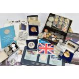 A SMALL BOX CONTAINING MIXED COINS AND COMMEMORATIVES, to include 'In Commemoration of the Appollo-