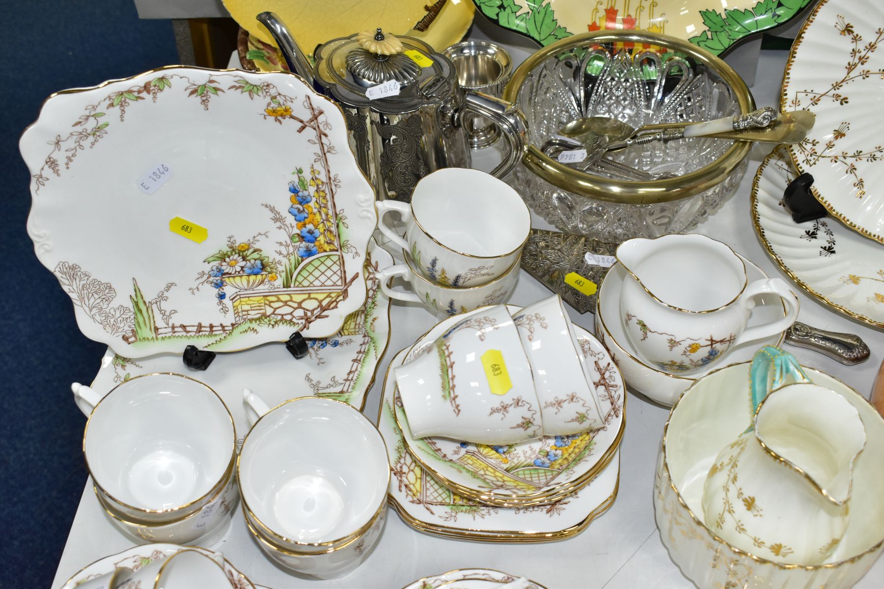 CERAMICS AND PLATED WARES ETC, to include a Royal Doulton Maybells D5202 pattern dish, Carlton - Bild 4 aus 9