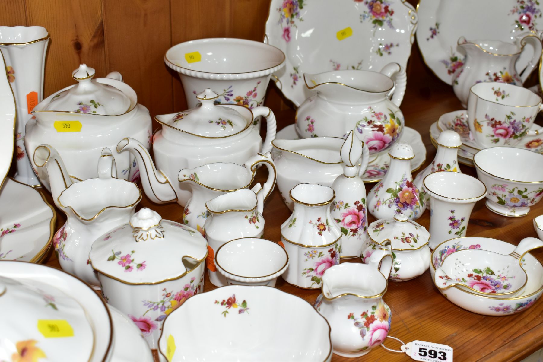 FORTY PIECES OF ROYAL CROWN DERBY 'DERBY POSIES' TEA WARES, TRINKETS AND GIFTWARE ETC, to include - Bild 15 aus 17