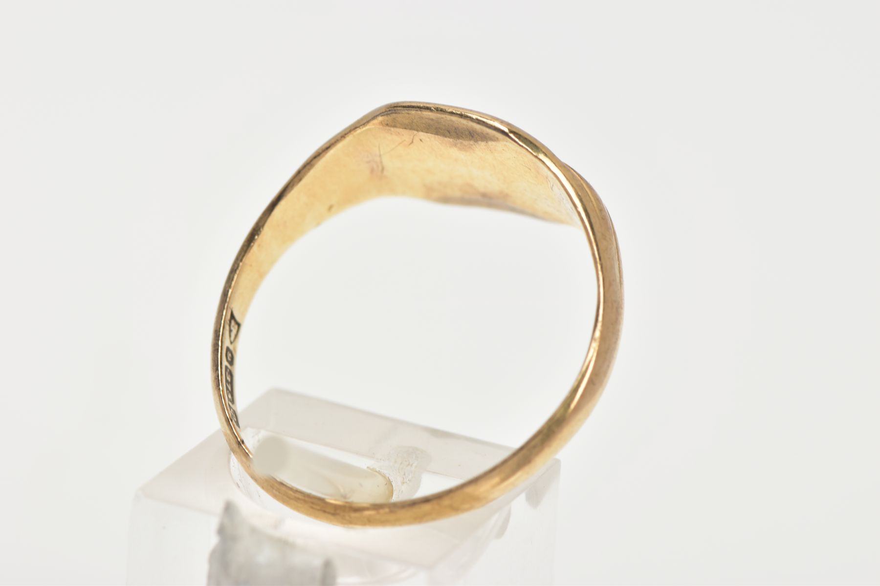 A 9CT GOLD SIGNET RING, of a plain square form, tapered shoulders, approximate face dimensions - Image 3 of 4