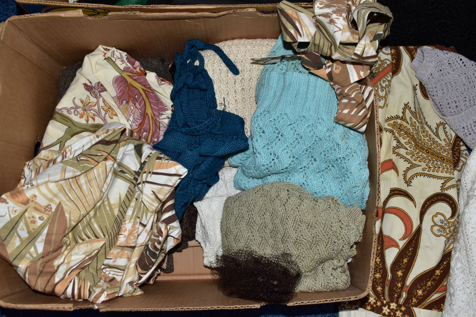 THREE BOXES OF VINTAGE CLOTHING AND TABLE LINENS, to include a box of skirts and knitwear in a range - Image 2 of 4