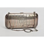 A MID 20TH CENTURY SILVER PURSE, an engine turned design case with an engraved cartouche of the