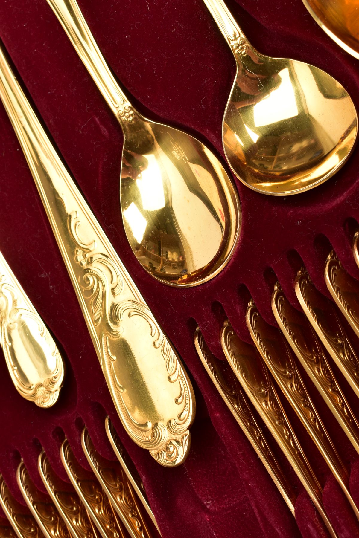 A COMPLETE 'SOLIGEN' BRIEFCASE CANTEEN OF CUTLERY, complete twelve table setting set comprising of - Image 3 of 4