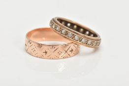 A 9CT GOLD BAND RING AND GEM SET RING, a 9ct rose gold band ring with an engraved pattern,