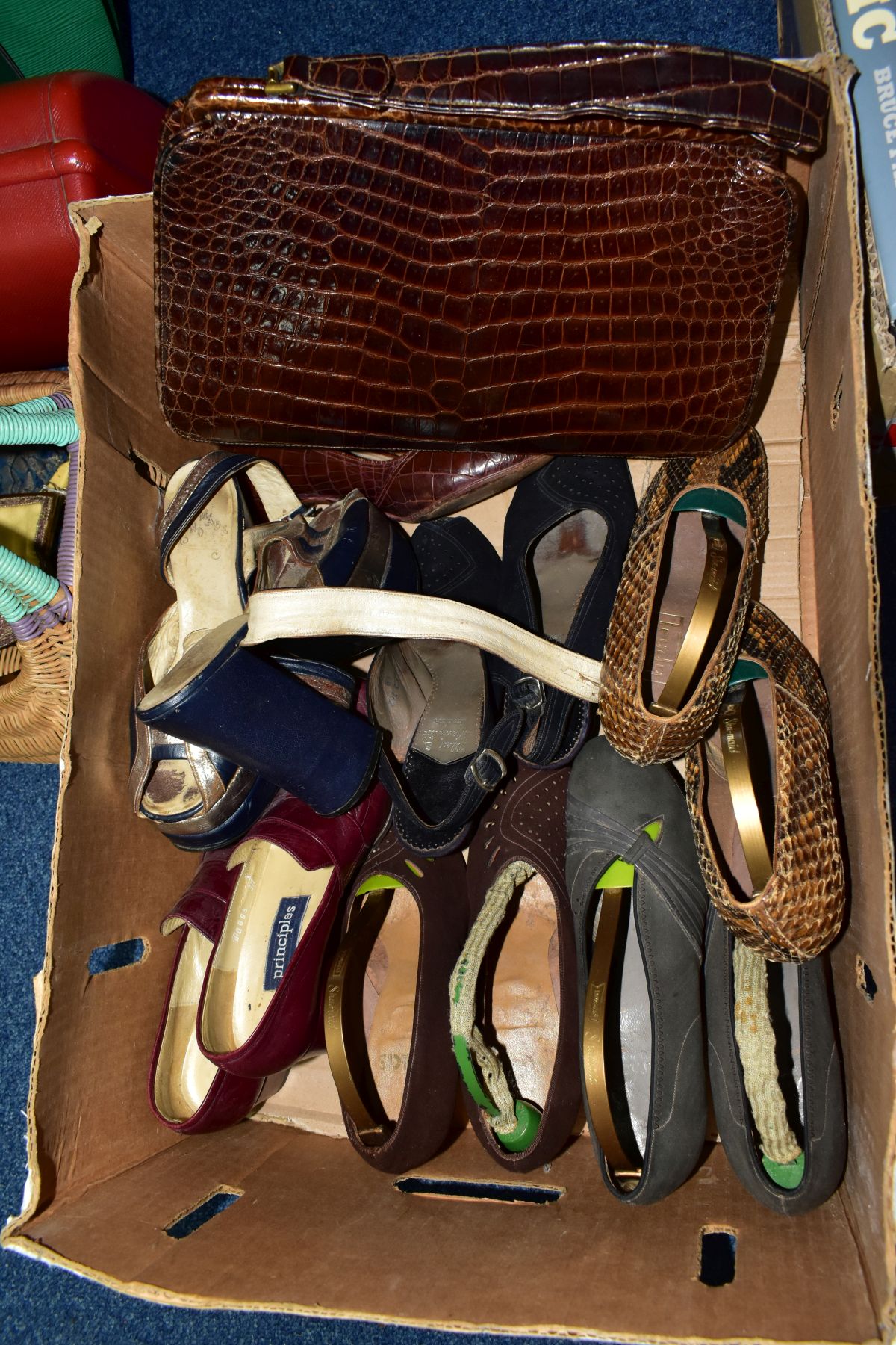TWO BOXES AND LOOSE VINTAGE HANDBAGS AND SHOES, to include approximately sixteen handbags, labels - Image 2 of 6