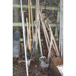 A QUANTIY OF GARDEN TOOLS and a vintage wooden crate containing ceramic tile borders