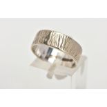 A 9CT WHITE GOLD BAND RING, wide band with a textured bark effect, hallmarked 9ct gold Birmingham,
