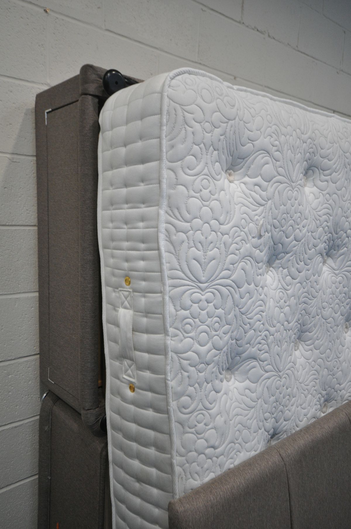 A 4FT6 DIVAN BED, HEADBOARD AND SERENE 1000 POCKET AND MEMORY FOAM MATTRESS - Image 2 of 3