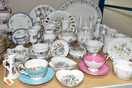 A GROUP OF AYNSLEY CERAMIC TEA AND GIFTWARES, approximately forty two pieces to include five mugs