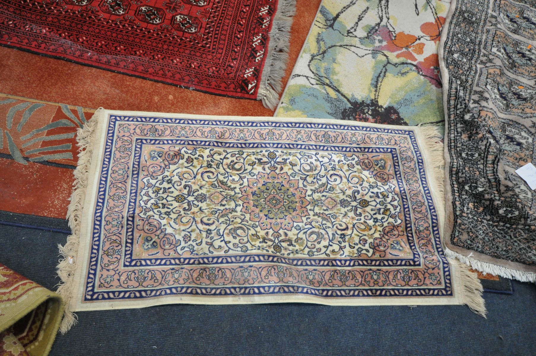 A COLLECTION OF SIX RUGS AND RUNNERS including two small rugs one in hand knotted red, length - Image 3 of 5