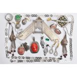A SELECTION OF SILVER AND WHITE METAL JEWELLERY, to include a large silver masonic emblem,