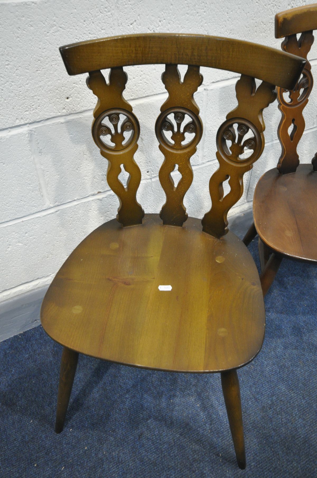 A SET OF FOUR ERCOL PRINCE OF WALES FEATHER BACK CHAIRS - Image 2 of 5