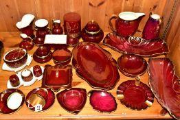 A COLLECTION OF CARLTON WARE PLAIN ROUGE ROYALE ITEMS, approximately twenty six pieces, including