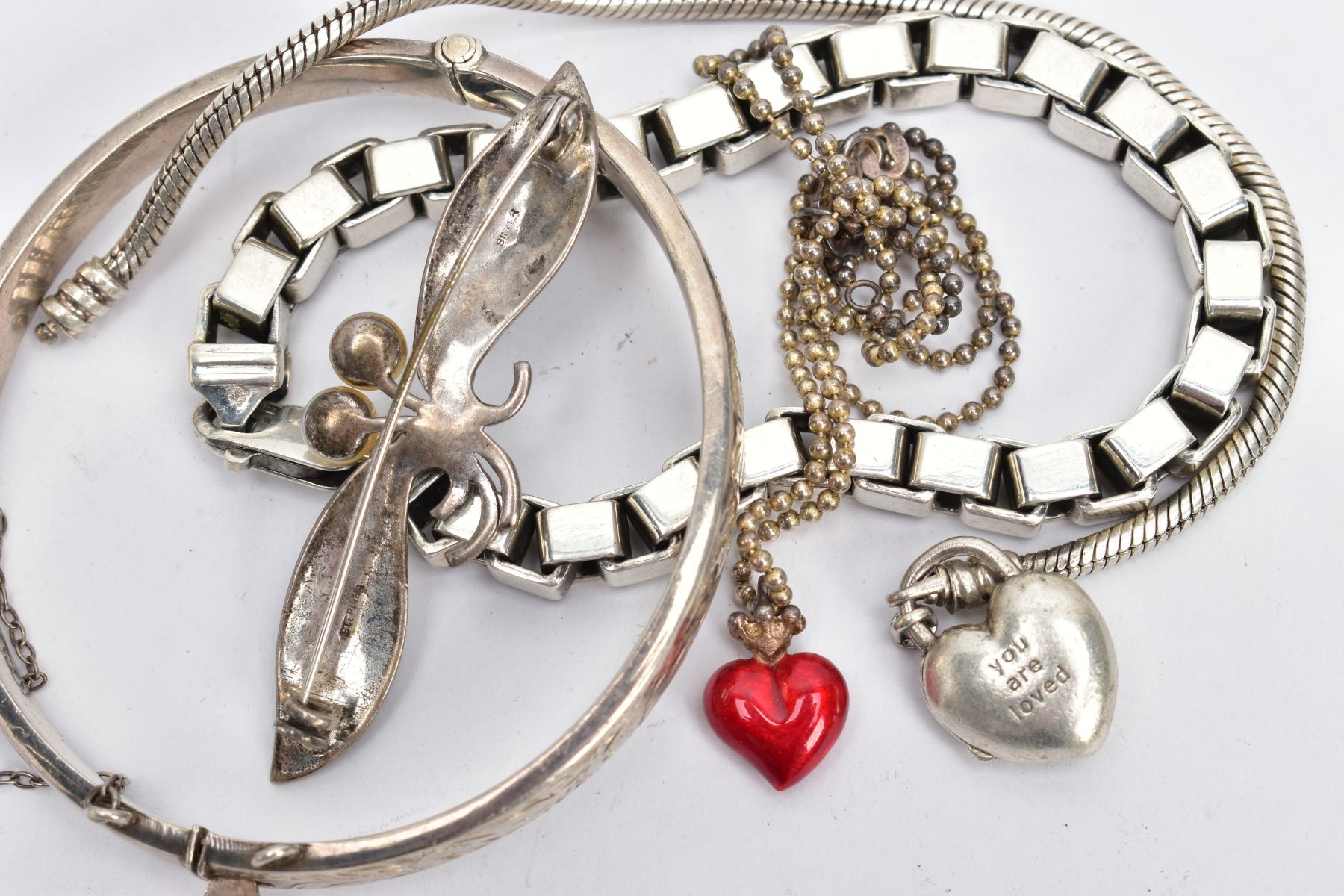FIVE JEWELLERY ITEMS, to include a silver heavy box link bracelet fitted with a lobster claw - Image 3 of 3