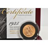 A FULL GOLD SOVEREIGN 1925 UNC BOXED WITH CERTIFICATE