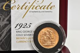 A FULL GOLD SOVEREIGN 1925 UNC BOXED WITH CERTIFICATE