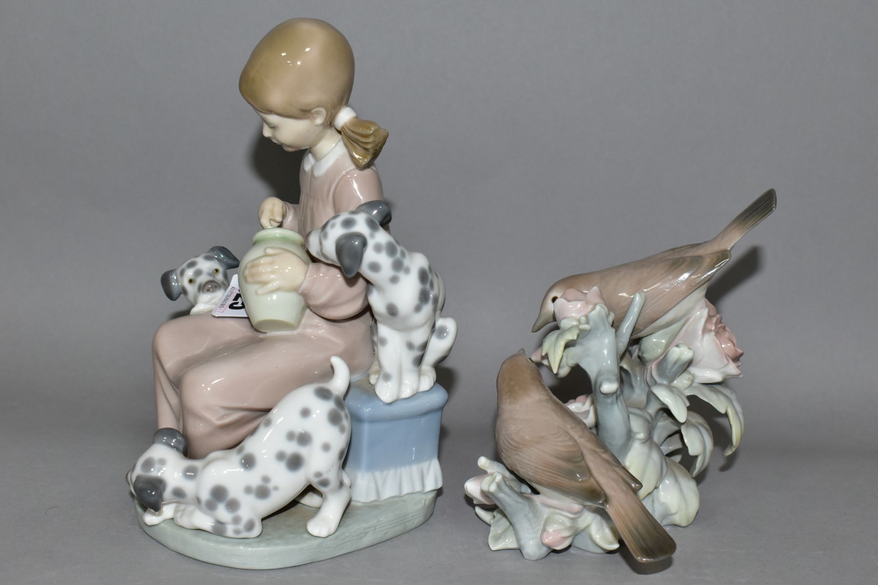 A LLADRO SCULPTURE 'THE SWEET MOUTHED' No 1248, designed by Juan Heurta in 1974, retired 1990, - Image 4 of 9