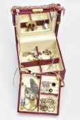 A JEWELLERY BOX OF ASSORTED COSTUME JEWELLERY, to include a selection of earrings, brooches,