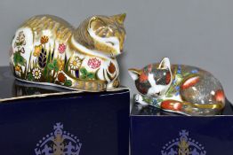 TWO BOXED ROYAL CROWN DERBY PAPERWEIGHTS, comprising a Cottage Garden Cat and a Collectors Guild