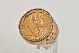 A MOUNTED FULL GOLD SOVEREIGN RING, a full sovereign depicting George and the dragon dated 1967, set