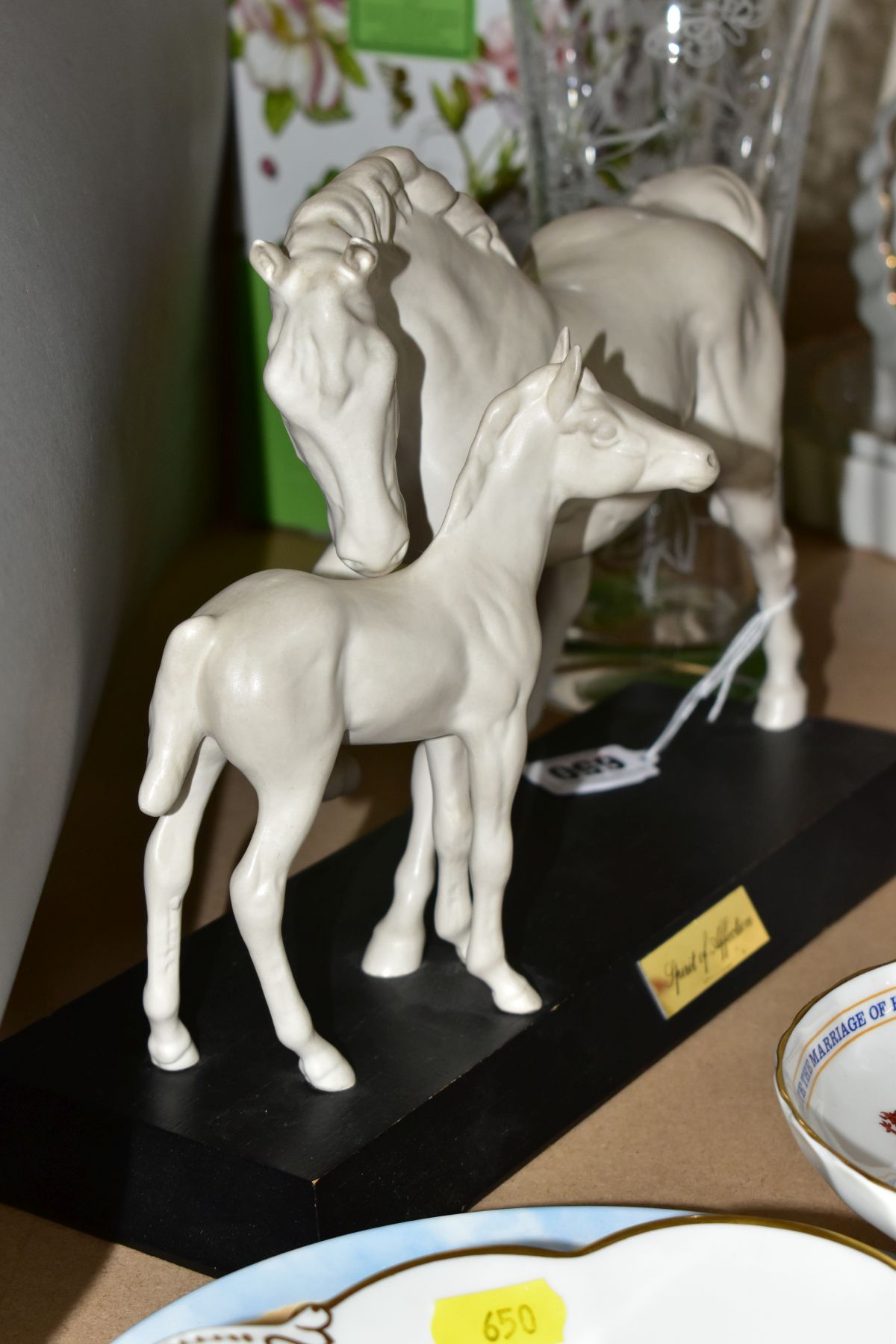 A BESWICK SPIRIT OF AFFECTION HORSE FIGURE, A BOXED PORTMEIRION CRYSTAL VASE AND OTHER CERAMIC - Image 6 of 6