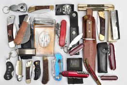 AN ASSORTMENT OF POCKET AND SWISS KNIVES, a collection of knives, pocket knives, Swiss army knives