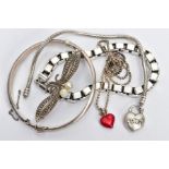 FIVE JEWELLERY ITEMS, to include a silver heavy box link bracelet fitted with a lobster claw