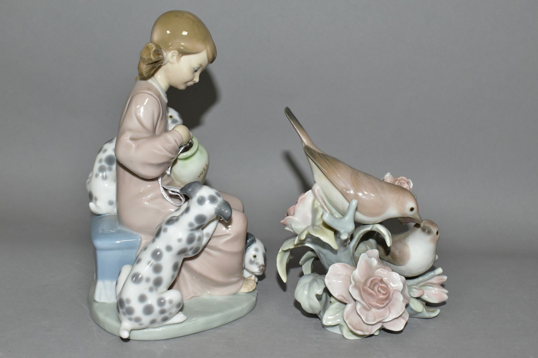 A LLADRO SCULPTURE 'THE SWEET MOUTHED' No 1248, designed by Juan Heurta in 1974, retired 1990, - Image 2 of 9
