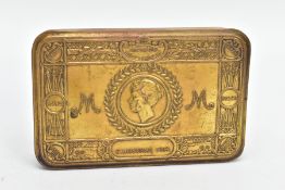 A WWI PRINCESS MARY 1914 CHRISTMAS GIFT TIN, (condition report: general light wear all round,