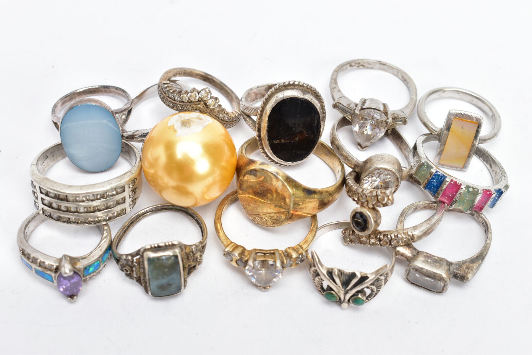 A SELECTION OF RINGS, fifteen rings in total, of various styles and designs, twelve are stamped 925,