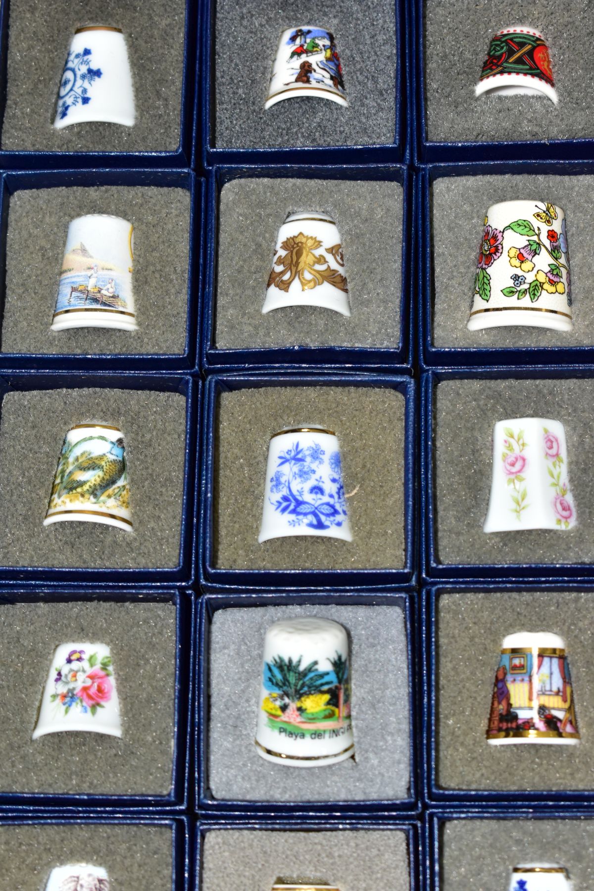 A BOX OF BOXED THIMBLE COLLECTORS CLUB THIMBLES, to include more than sixty boxed thimbles, with a - Image 6 of 7