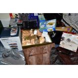 TWO BOXES AND LOOSE HOUSEHOLD GOODS, HANDBAGS, ETC, including a cookie gun, a three tier steamer,