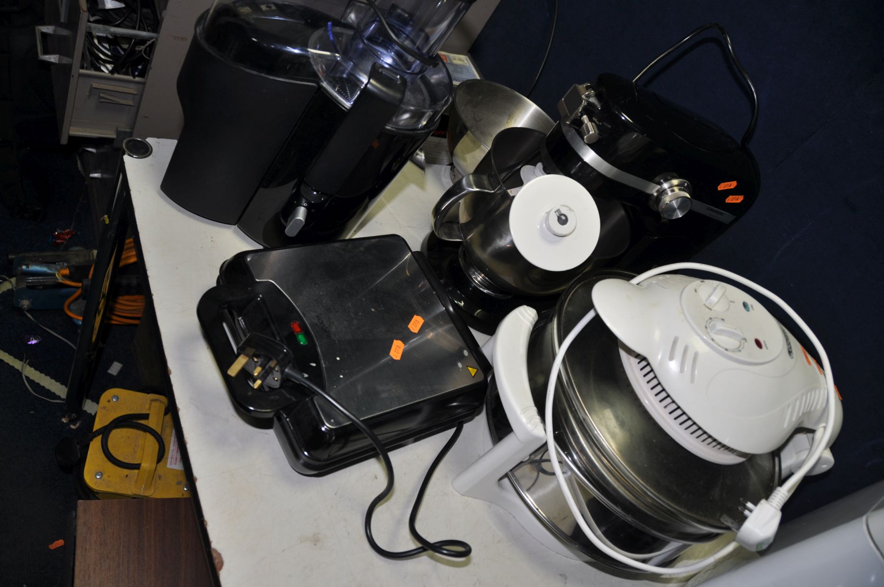 A COLLECTION OF KITCHEN ELECTRICALS including a Grundig Premium Line Mixer, a Philips Juicer, a - Image 2 of 2