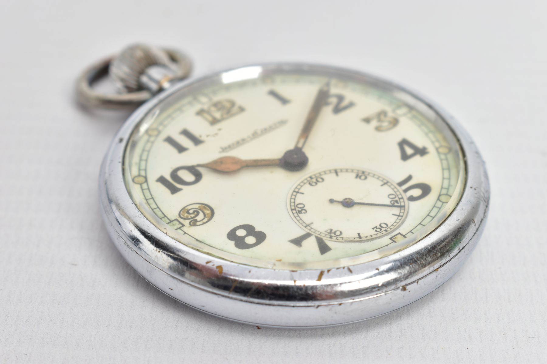 A JAGER-LECOULTRE POCKET WATCH, a Second World War period open-face, keyless-wind GSTP military - Image 4 of 5