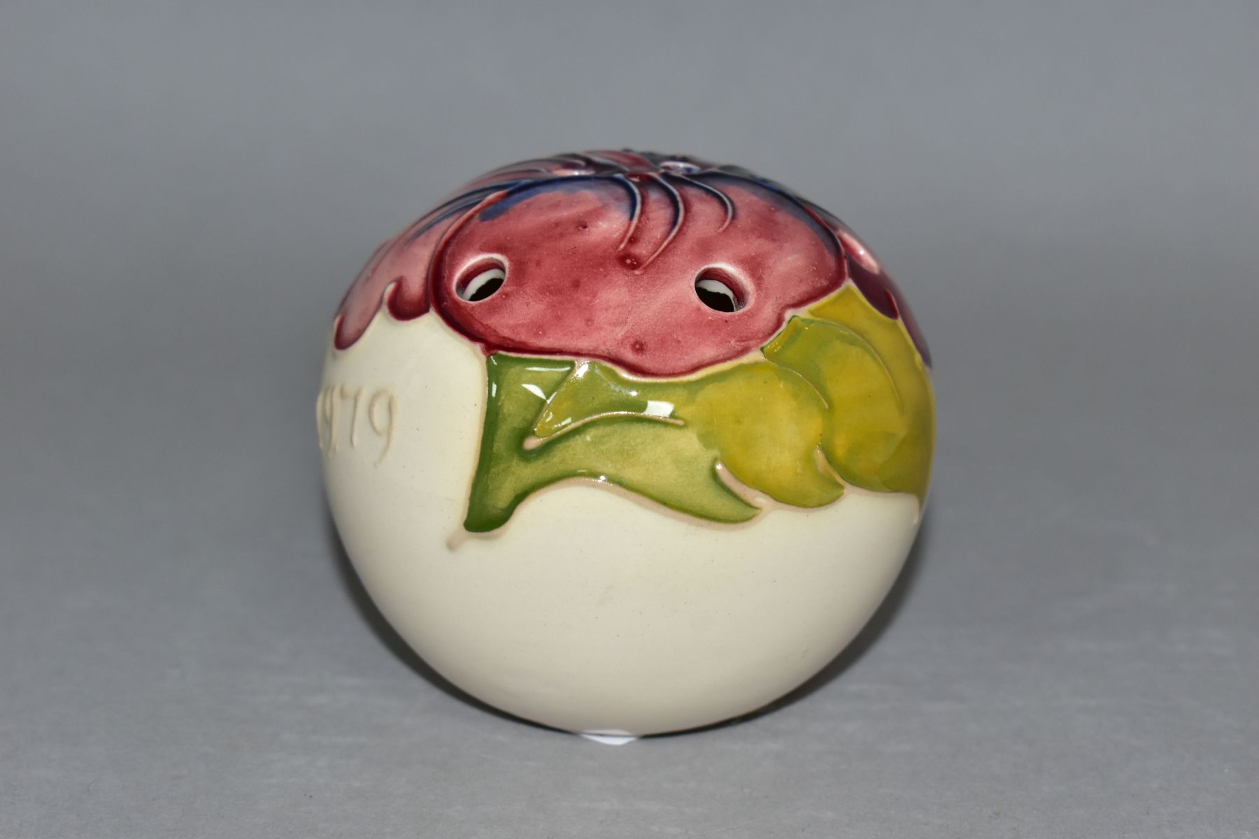 A MOORCROFT POTTERY POMANDER DECORATED WITH A PINK HIBISCUS ON A CREAM GROUND, tube lined date of - Image 3 of 5
