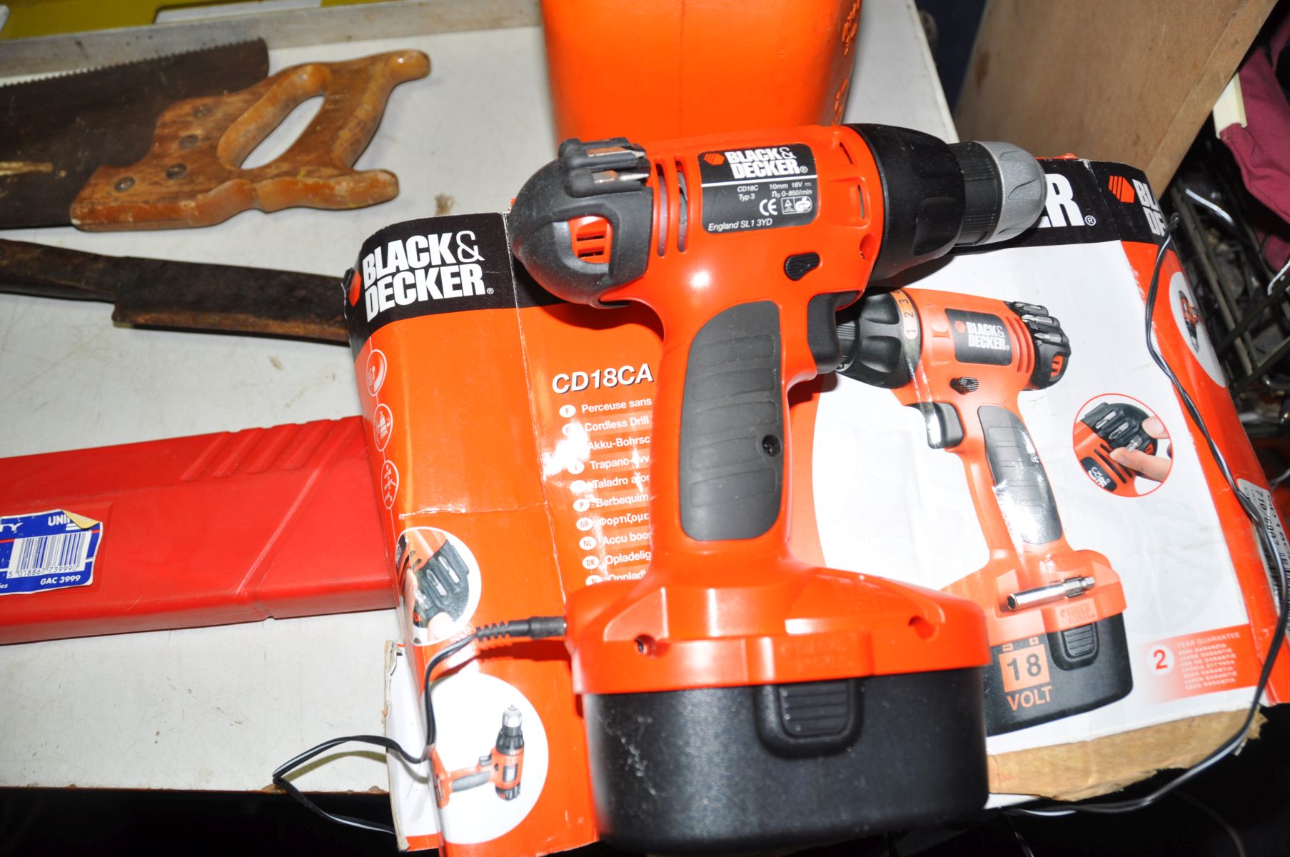 A RECORD No2 ENGINEERS VICE, a Black and Decker 18v drill with one battery and charger, two motorist - Image 3 of 5