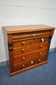 A LATE 19TH/EARLY 20TH CENTURY WALNUT CHEST OF TWO SHORT AND FOUR LONG DRAWERS, width 117cm x