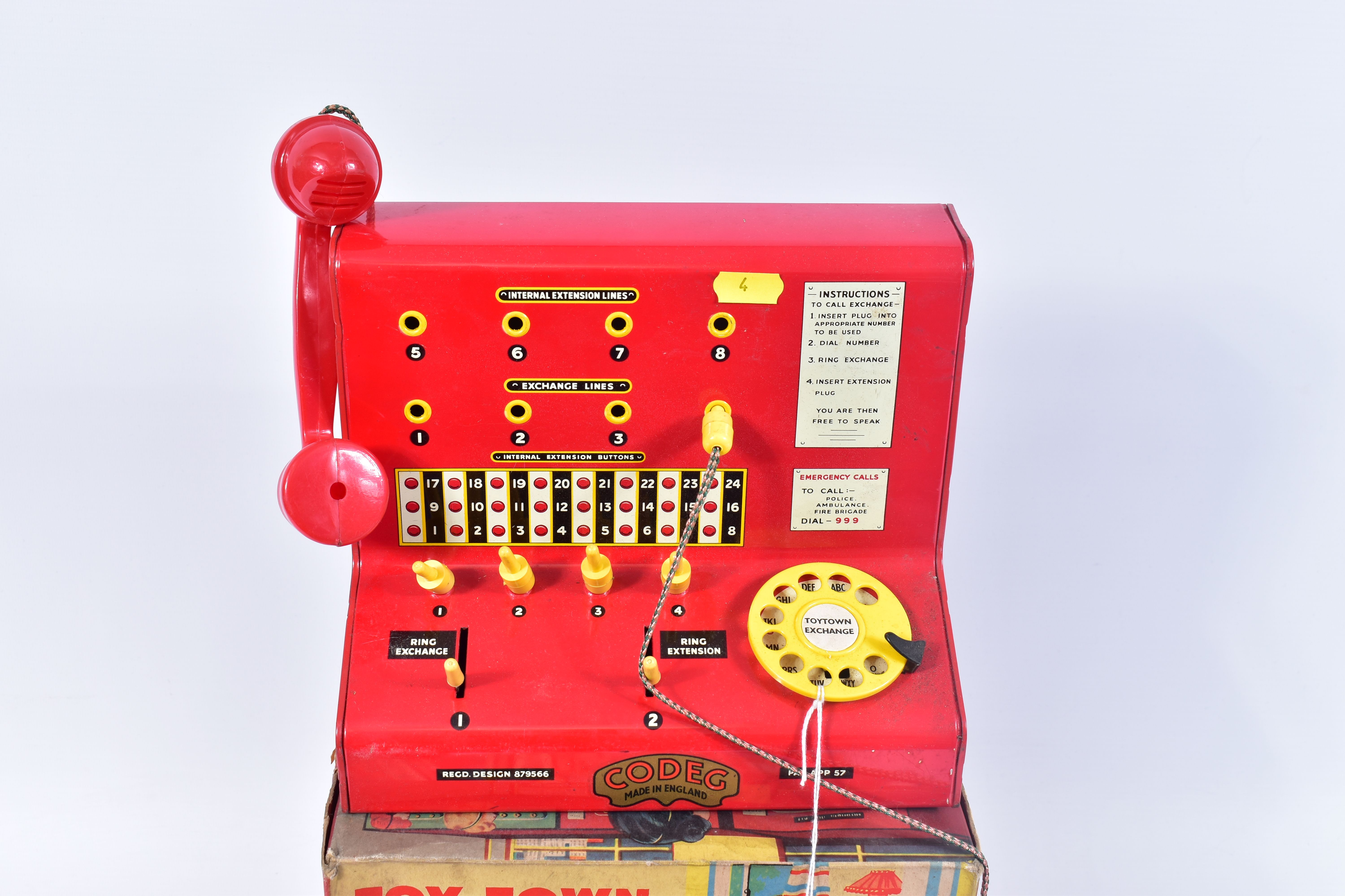 A BOXED CODEG TOY-TOWN TELEPHONE EXCHANGE, of tinplate and plastic construction, exchange unit is - Bild 4 aus 9