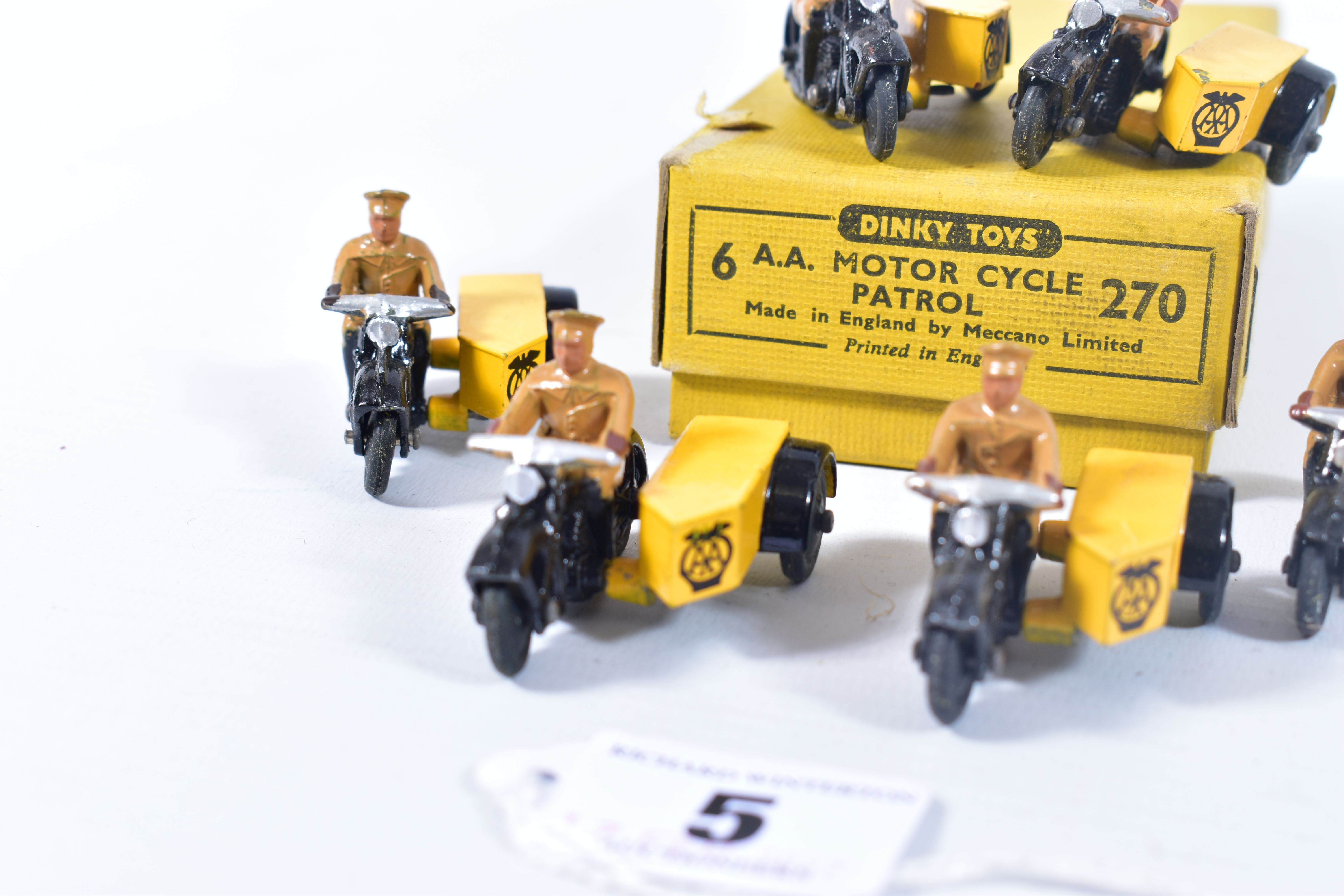 A DINKY TOYS TRADE BOX OF SIX A.A. MOTORCYCLE PATROL, No.270, complete with all six models in - Bild 4 aus 4